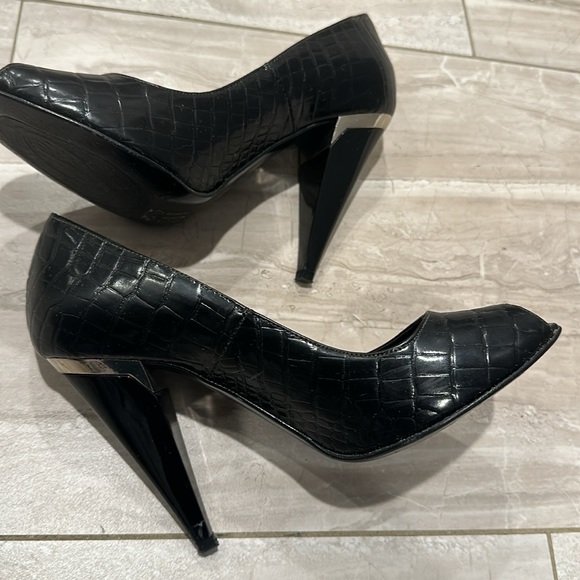 Altra marea women’s snake design heels - Picture 4 of 5